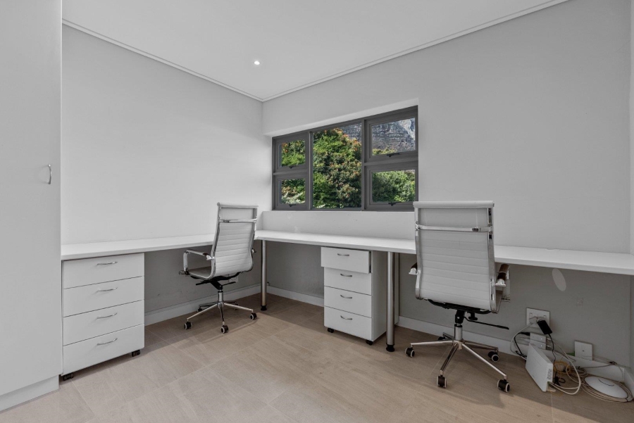 10 Bedroom Property for Sale in Camps Bay Western Cape